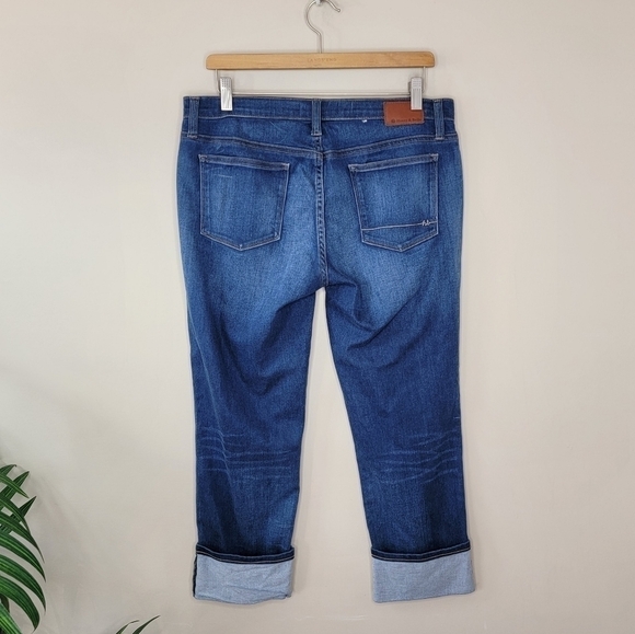 Henry & Belle | Cuffed Cropped Jeans in Drake Wash - Picture 5 of 7